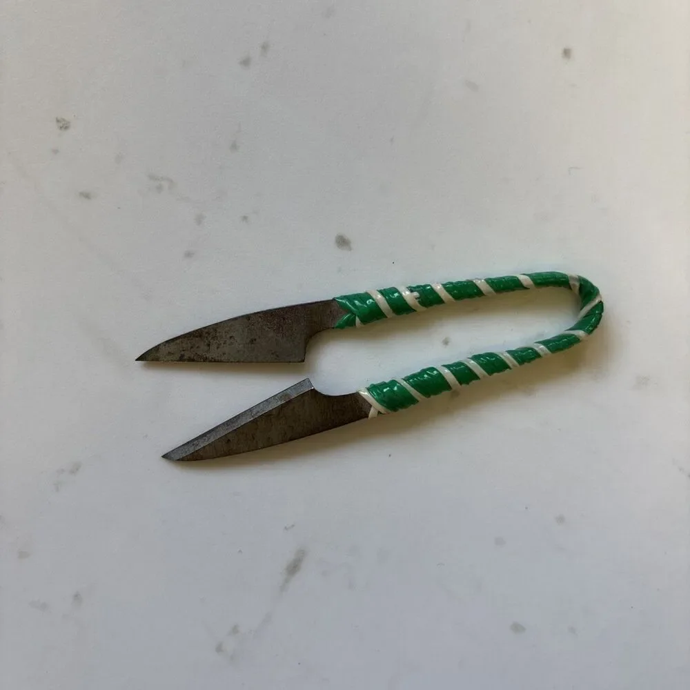 Vintage Japanese Embroidery Thread Cutting Gripping Scissor